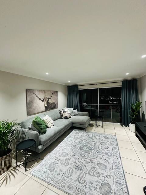 To Let 2 Bedroom Property for Rent in Heldervue Western Cape